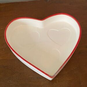 Heart-Shaped Vintage Ceramic Baking Dish Valentine Cake 3 smaller hearts inside